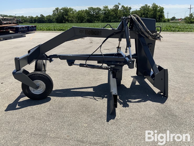 2020-massey-ferguson-730-image-8