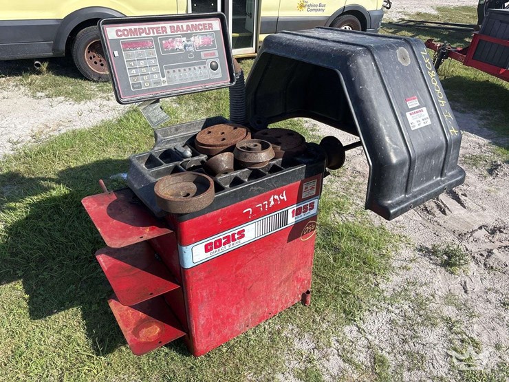 tire-balancer-machine-image-1