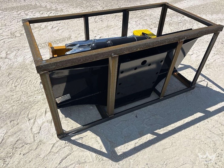 2026-agt-sshh680-hydraulic-breaker-skid-steer-attachment-image-4