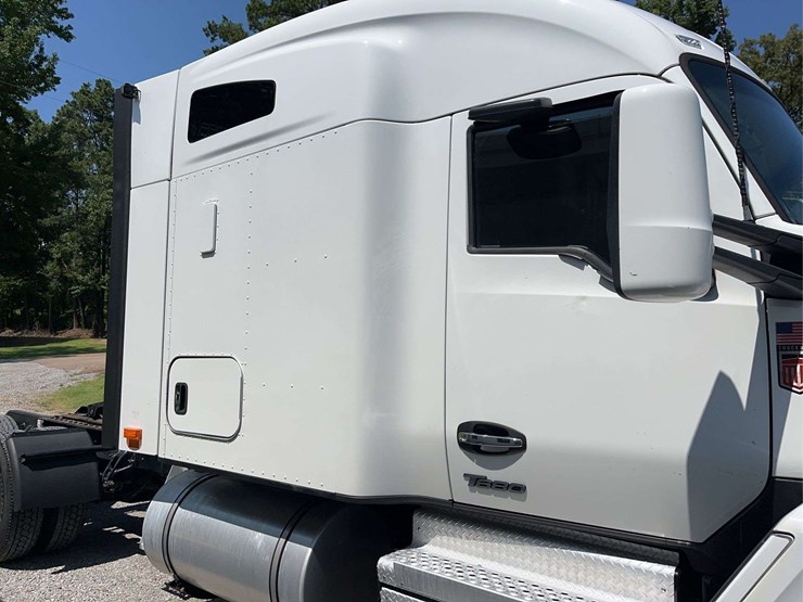 2022-kenworth-t680-image-7