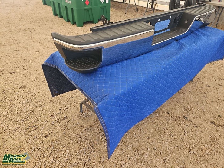 chevrolet-silverado-rear-bumper-3rd-generation-image-3