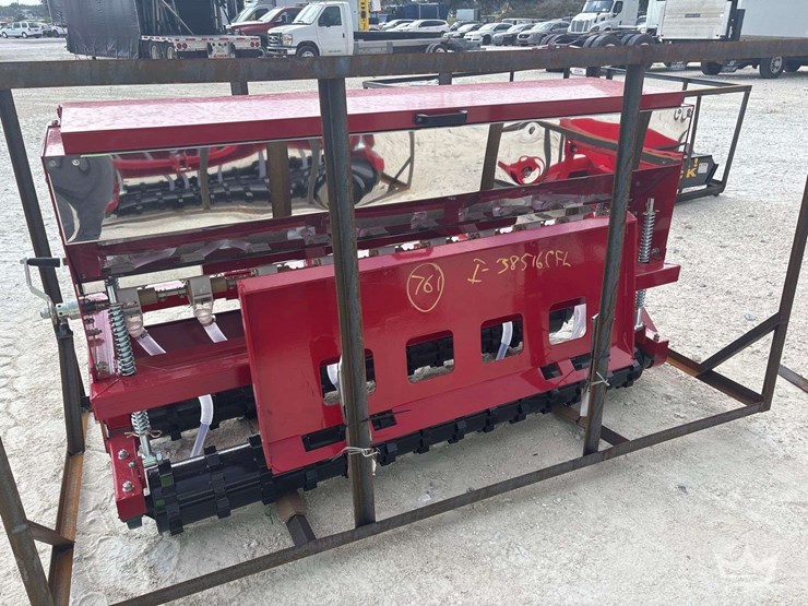 skidsteer-seeder-attachment-image-1
