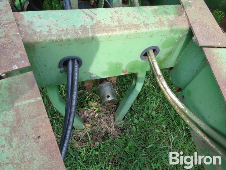 john-deere-7000-image-11