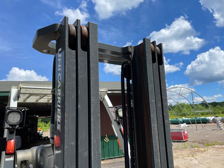 #6069-•-2016-5000lb-unicarriers-lp-forklift-image-12