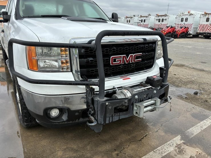 2012-gmc-sierra-2500-image-10