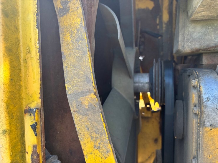 new-holland-lw170-image-38