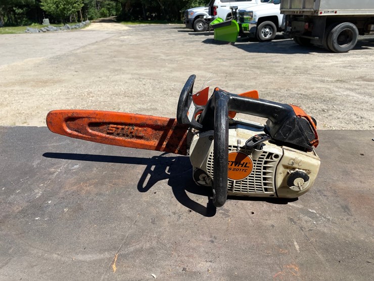 #7184-•-stihl-ms201-tc-chainsaw-image-2
