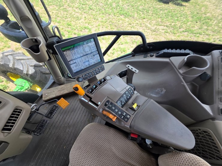 john-deere-6120r-image-23