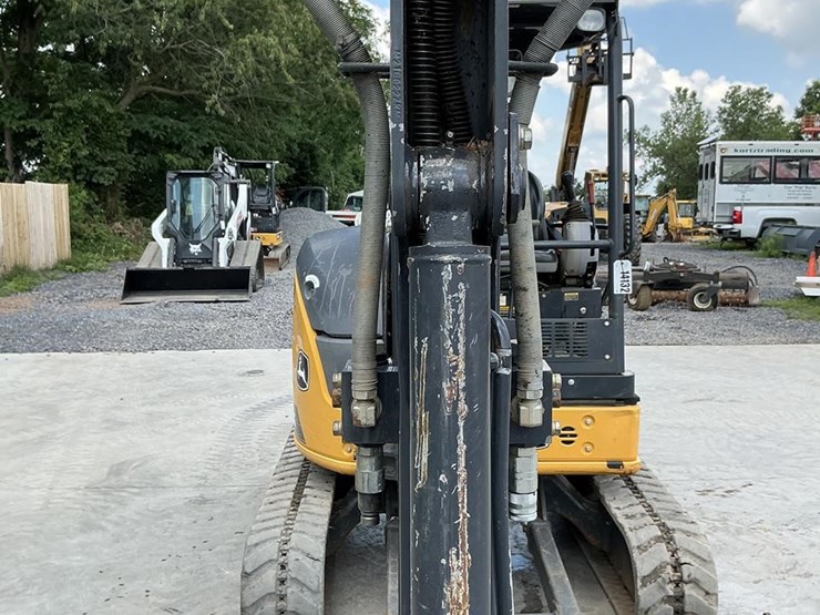 2022-deere-35g-image-9