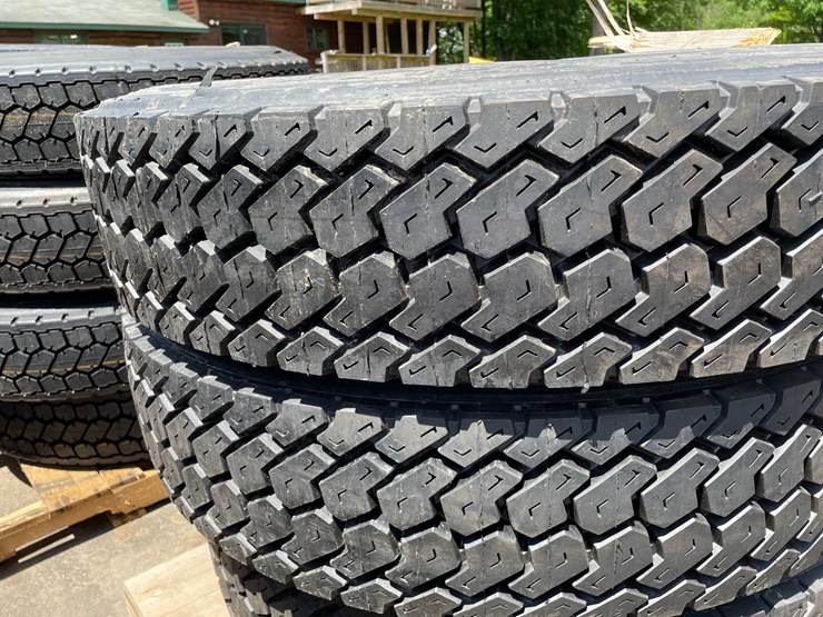 #6519-•-set-of-(4)-semi-tires-image-3