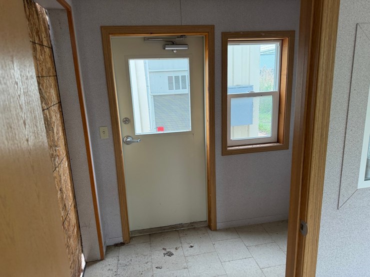 #1463-•-20'-container-office-image-11