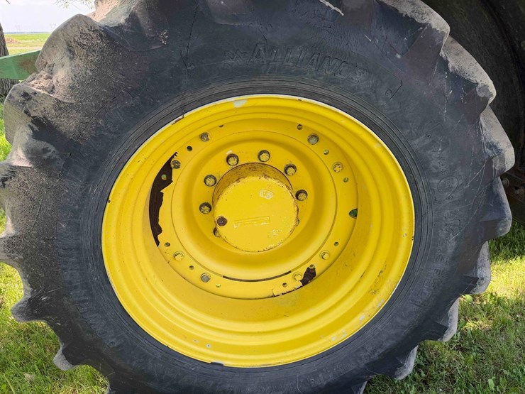 john-deere-7810-image-24