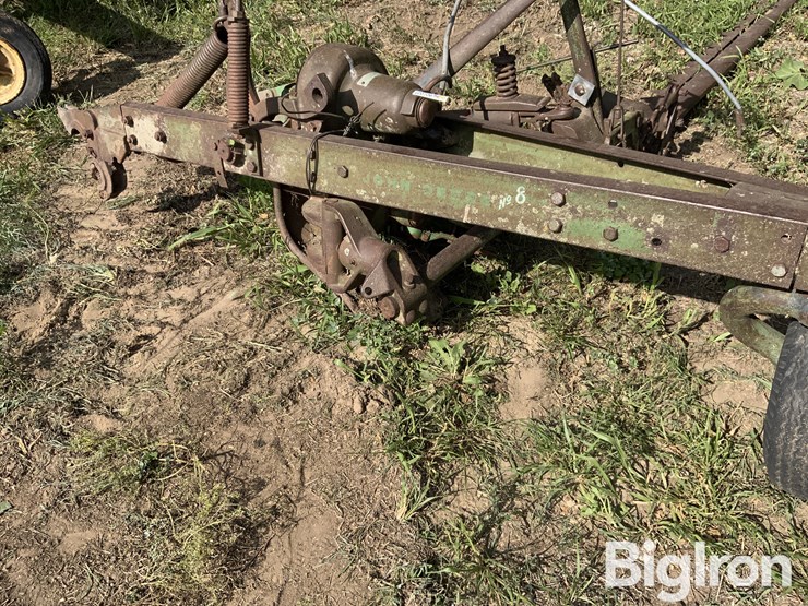 john-deere-no.8-image-10
