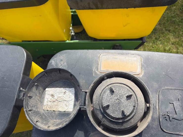 john-deere-7300-image-15