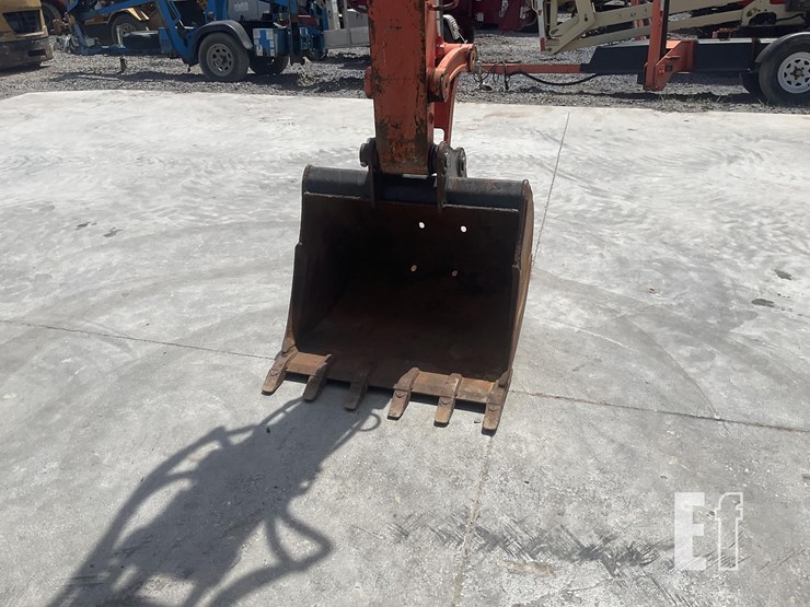 2009-kubota-kx080-3-image-11
