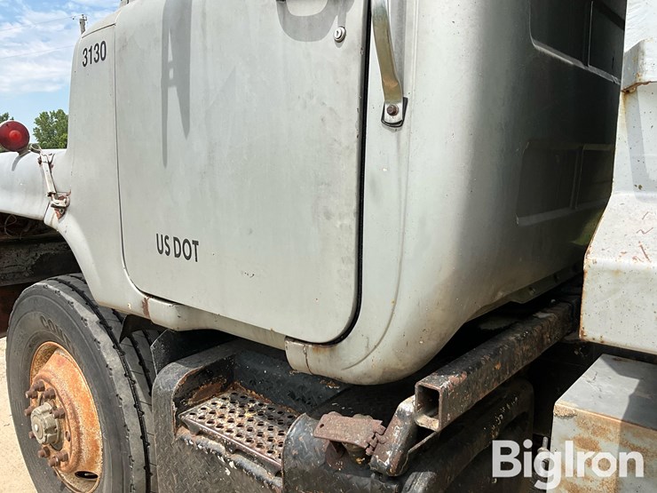 1977-mack-dm685-image-14