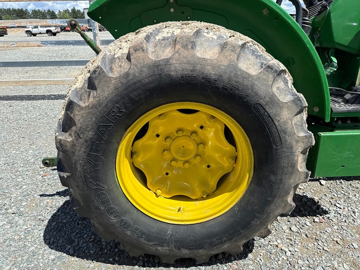 2018-john-deere-5065e-image-63