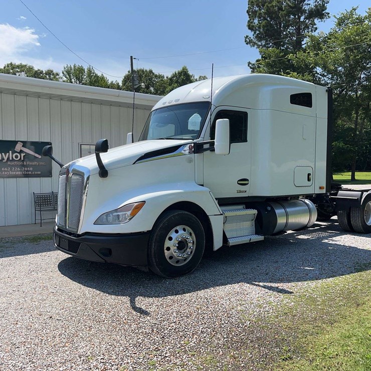 2022 KENWORTH T680