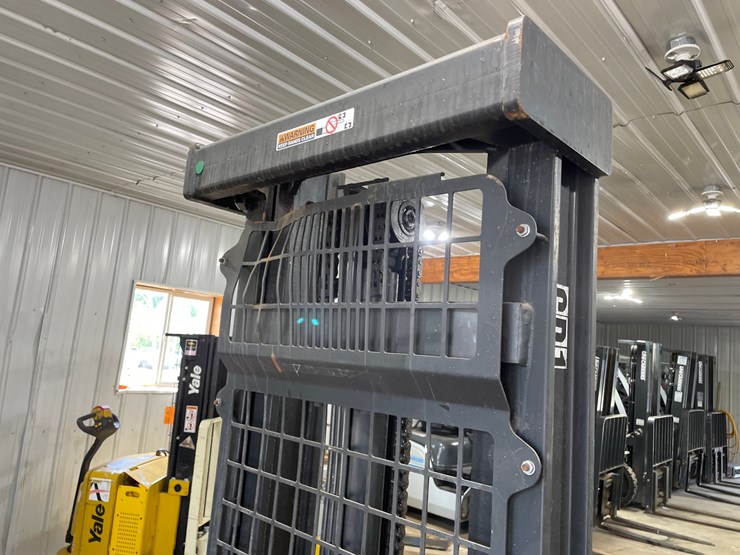 #6062-•-raymond-electric-pallet-stacker-image-13