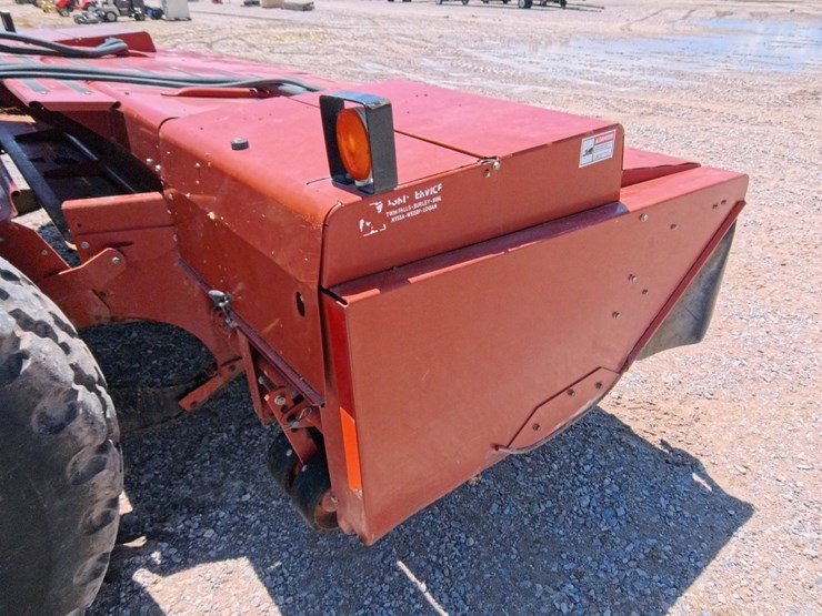 hesston-8550s-image-83