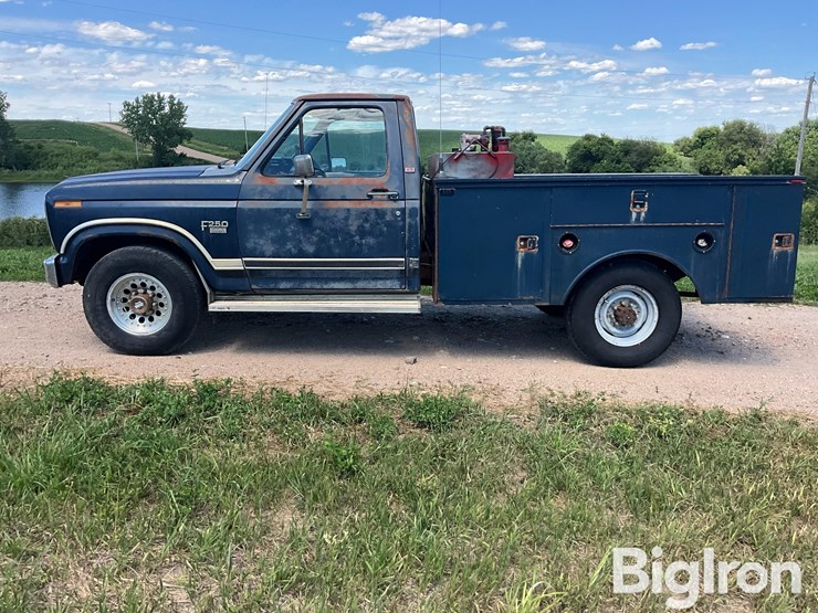 1986-ford-f250-image-8