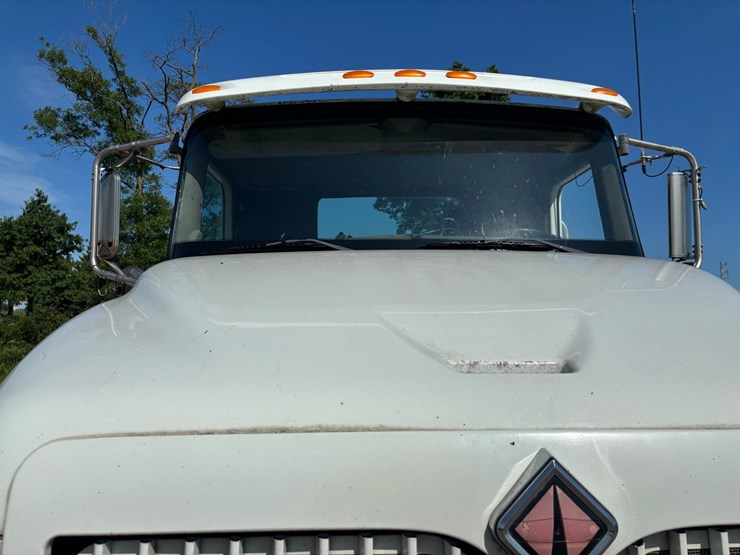 2002-international-9100-image-17