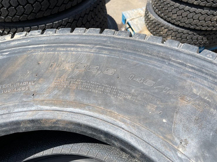 #6514-•-set-of-(4)-semi-tires-image-6
