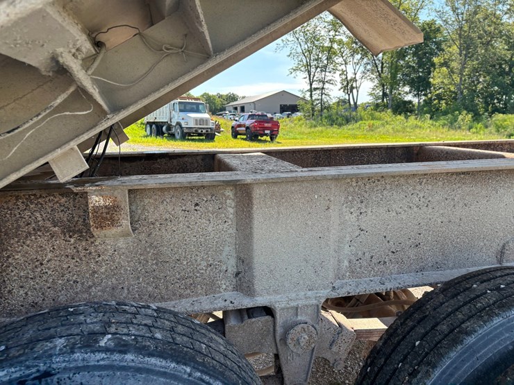 #2216-•-1978-montone-28'-end-dump-semi-trailer-image-22