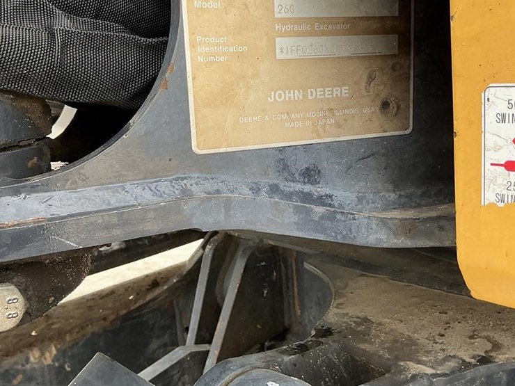 2020-deere-26g-image-17