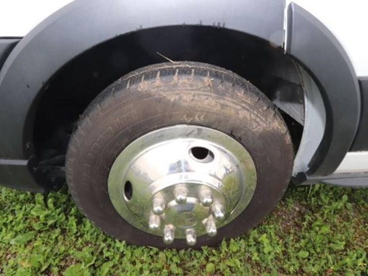 2024-ford-transit-image-39
