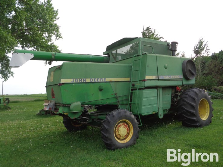 1982-john-deere-8820-image-5