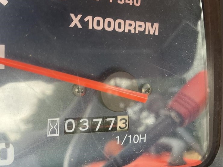 2011-kubota-mx5100-image-16