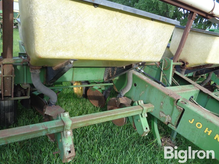 john-deere-7000-image-15