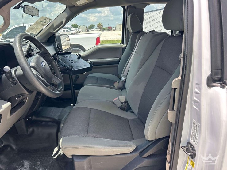 2020-ford-f150-image-13