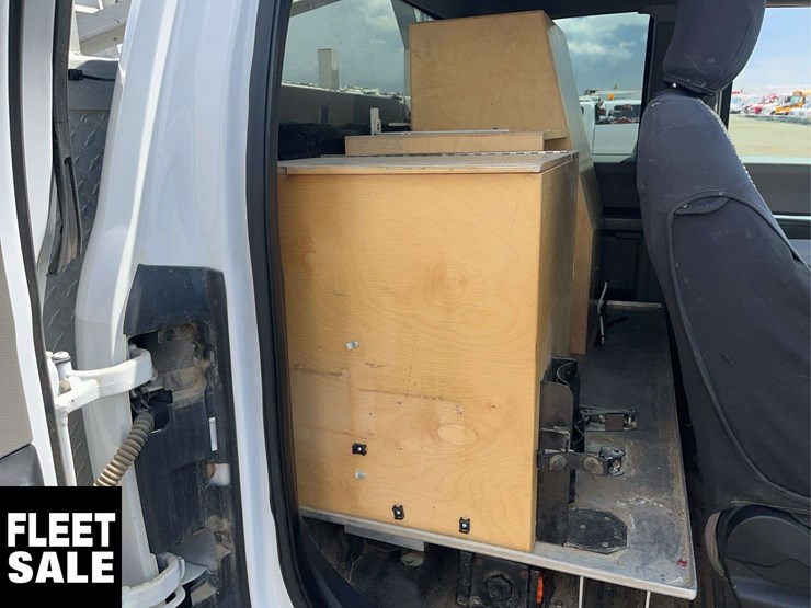 2020-ford-f350-image-21