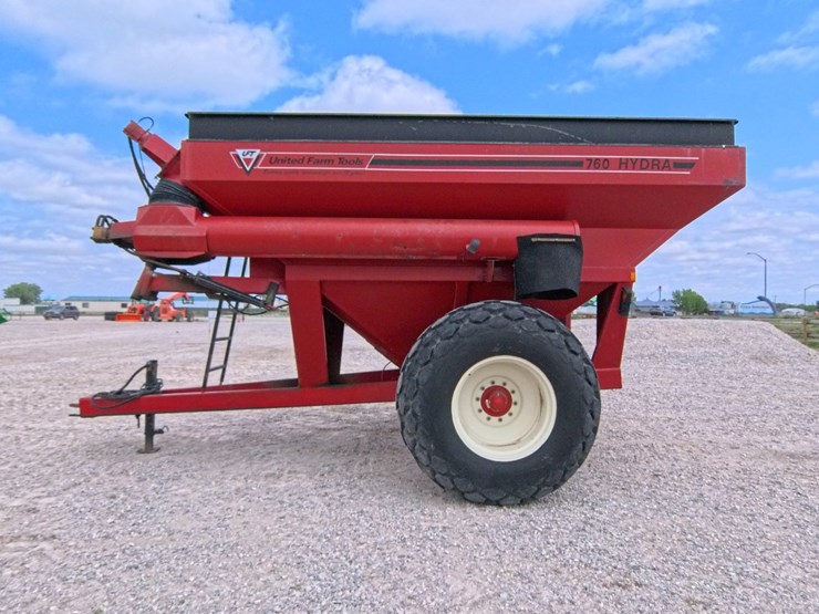 united-farm-tools-760-image-1