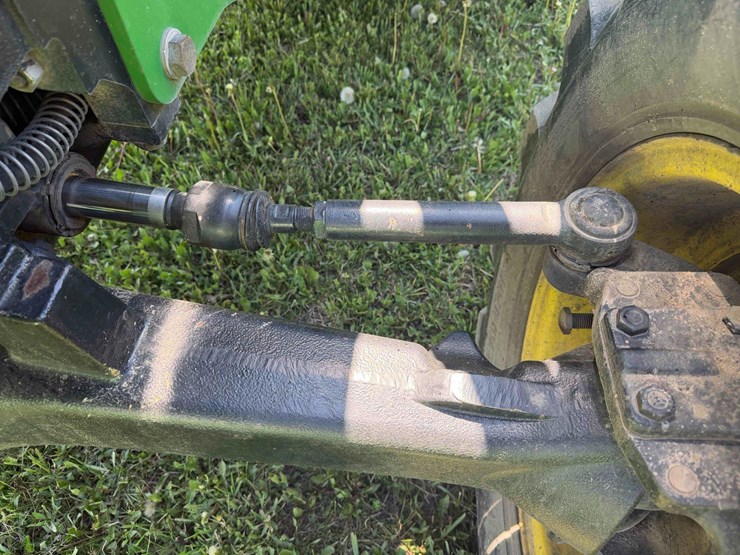 2011-john-deere-5101e-image-10