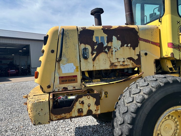 new-holland-lw170-image-21