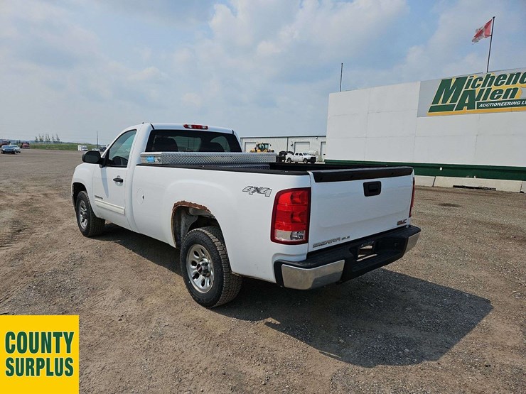 2013-gmc-sierra-1500-image-3