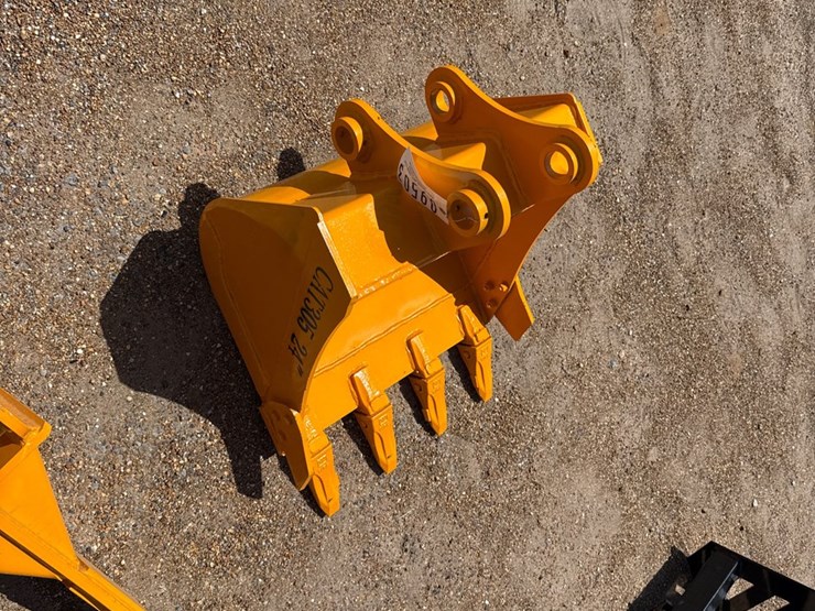 caterpillar-305-image-1
