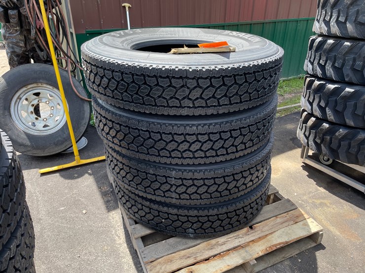 #6522-•-set-of-(4)-semi-tires-image-2