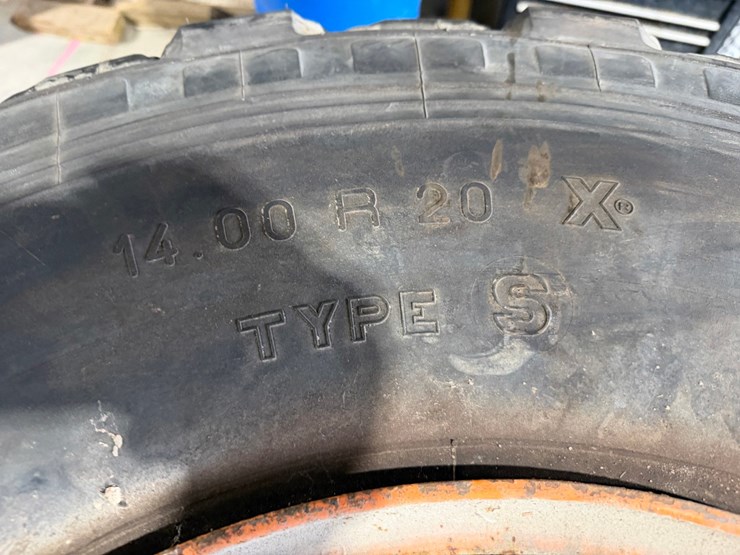 #1478-•-michelin-14.00r20-tires-image-5