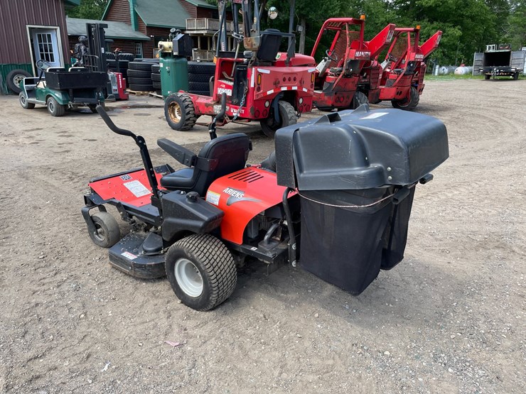 #6072-•-ariens-zoom-1540-zero-turn-lawn-mower-image-3