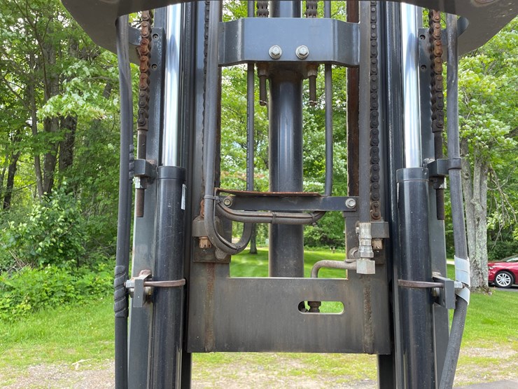 #6069-•-2016-5000lb-unicarriers-lp-forklift-image-25