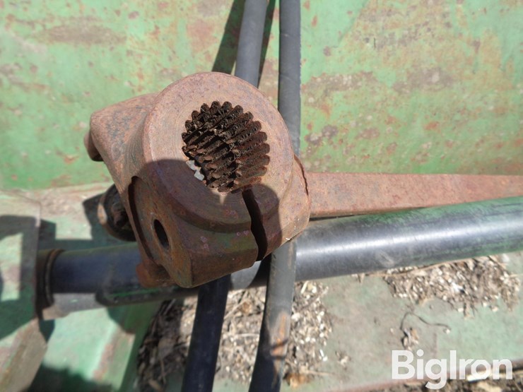 john-deere-27-image-11