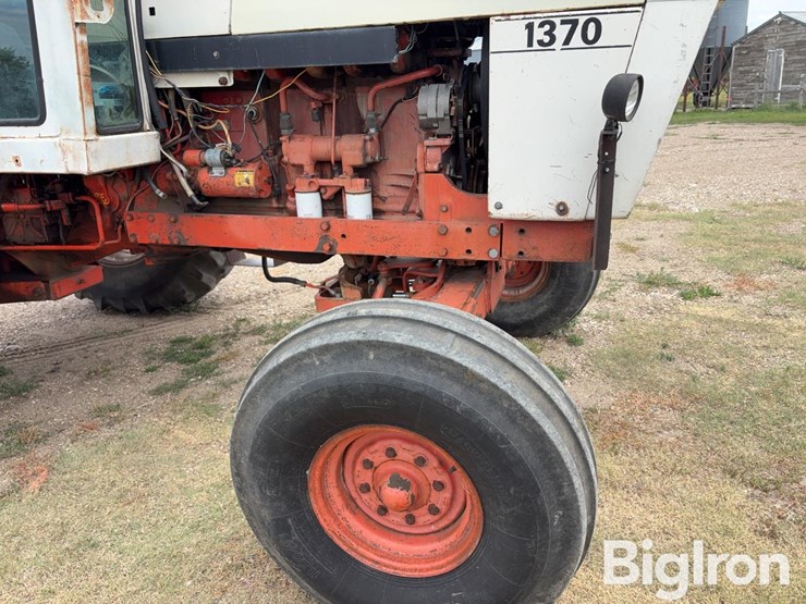 1975-case-1370-2wd-tractor-image-14