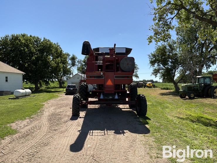 1989-case-ih-1660-image-6
