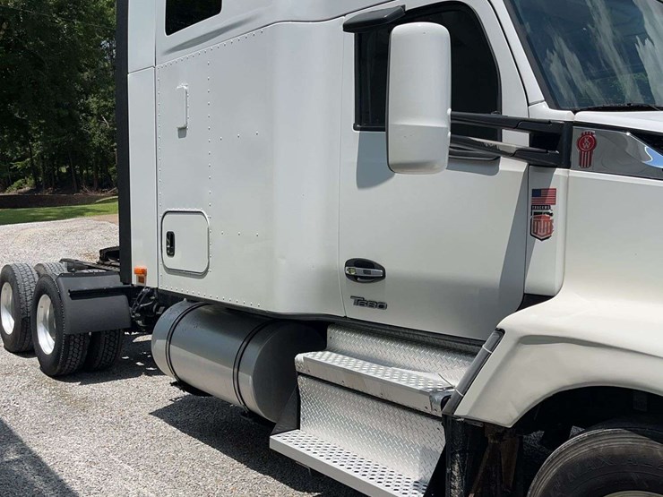 2022-kenworth-t680-image-6