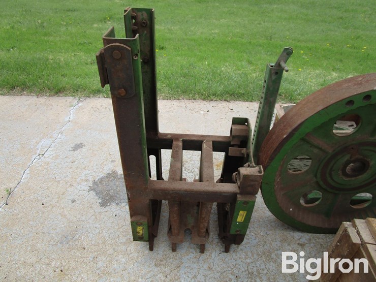 john-deere-14t-image-9