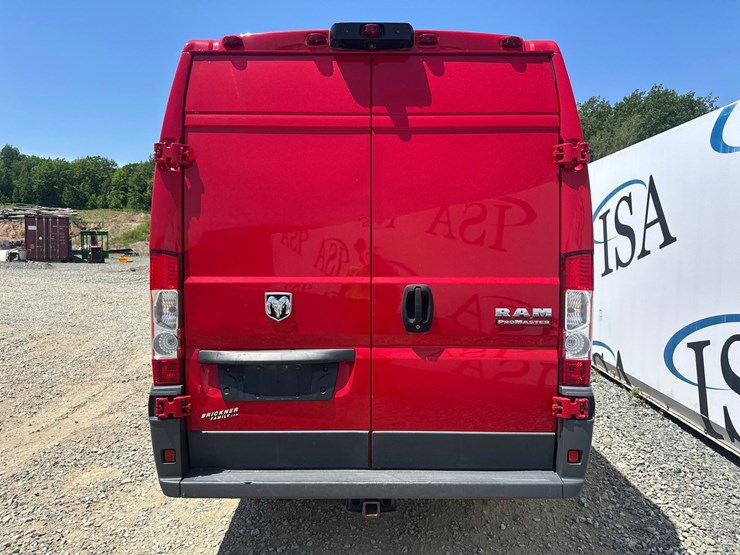 2015-dodge-ram-van-image-18